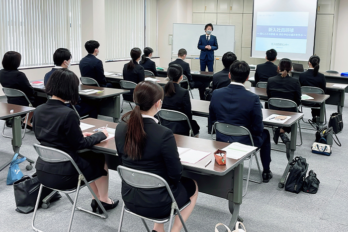 新入社員研修・フォローアップ研修を実施しています！｜サムネイル